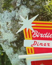 Birdies Diner Bird Feeder – Retro Birdhouse Café for Backyard & Garden Decor